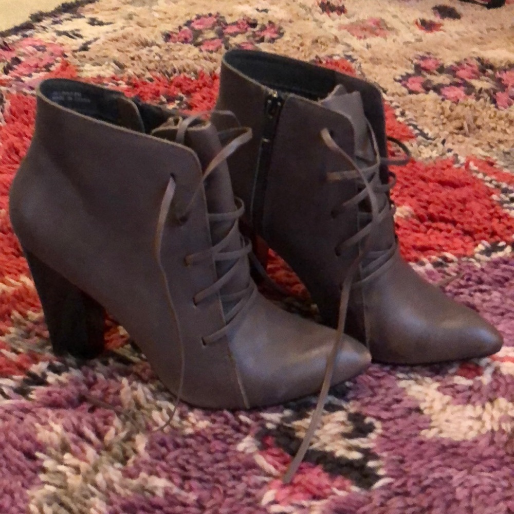Steve Madden Jillinna Booties